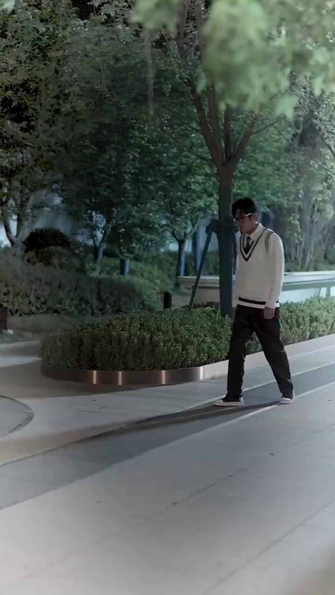 Episode 8 - The Heir Is (Not) Dead